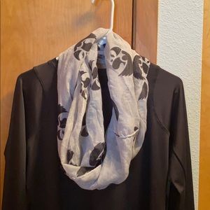 Iowa Hawkeyes scarf